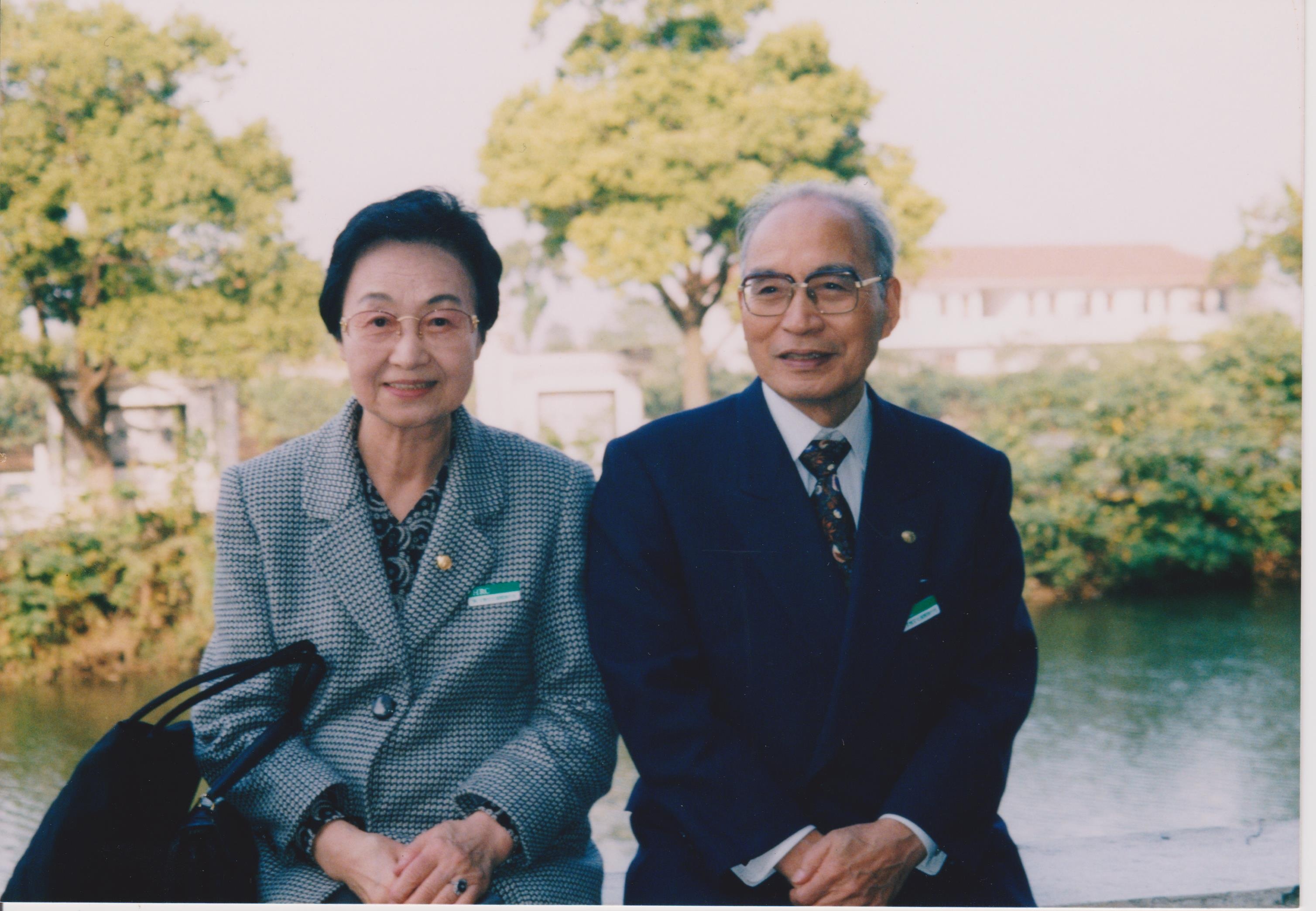 焦山破体碑亭除幕式の前の松本筑峯と松本子游
